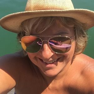 Meet your Posher, Wendy